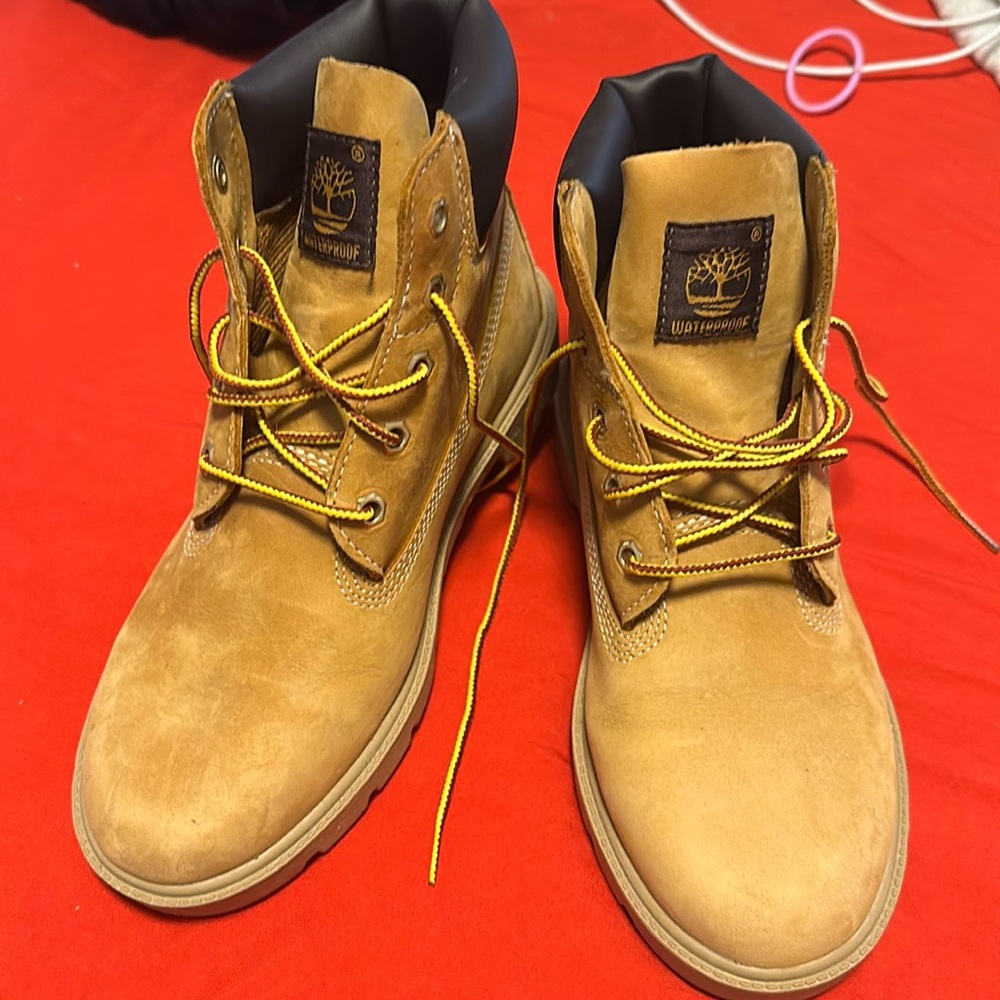 Boys size 4 timberland boots